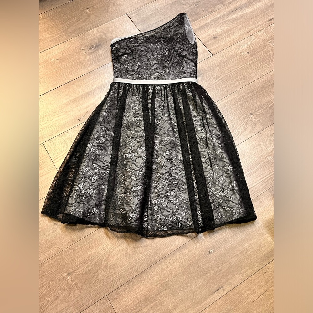 EUC Allure Bridals